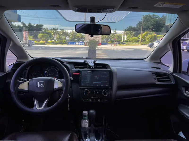 Honda Fit — фото 7