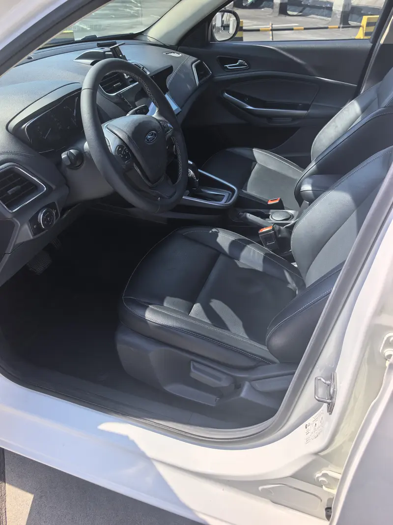 Ford Escort 1.5L автомат стиль — фото 11