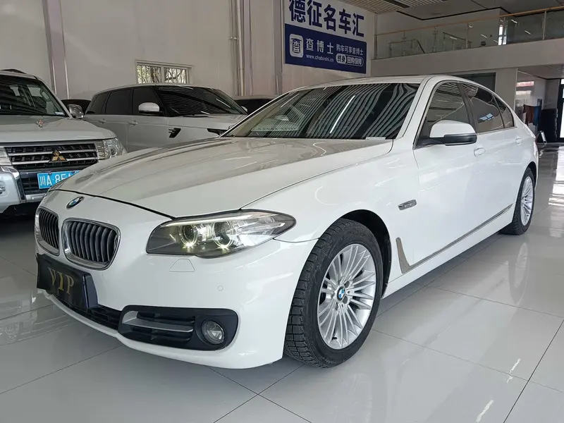 BMW 5 Series — фото 1