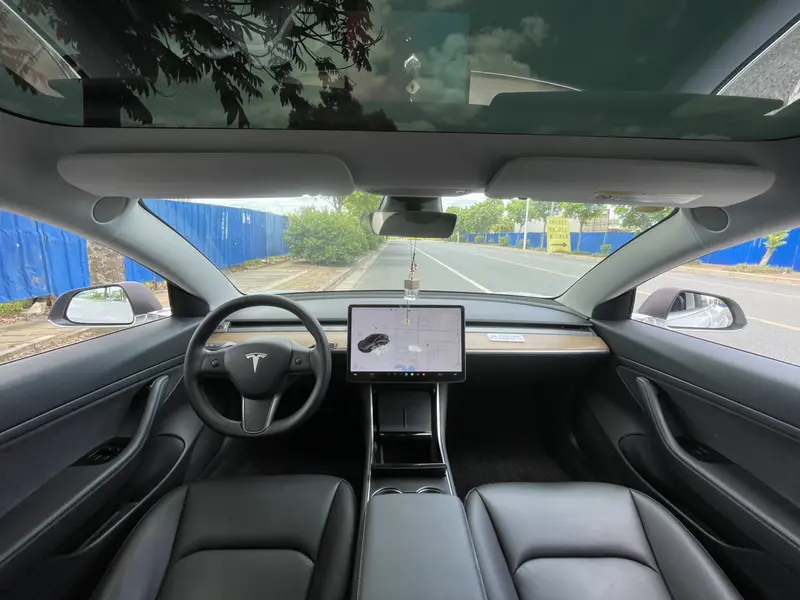 Tesla Model 3 RWD — фото 9