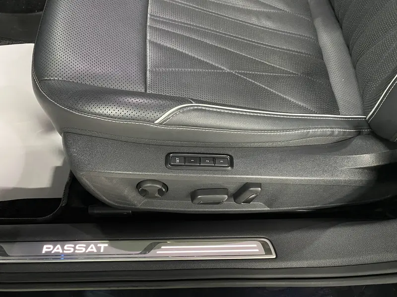 Volkswagen Passat — фото 10