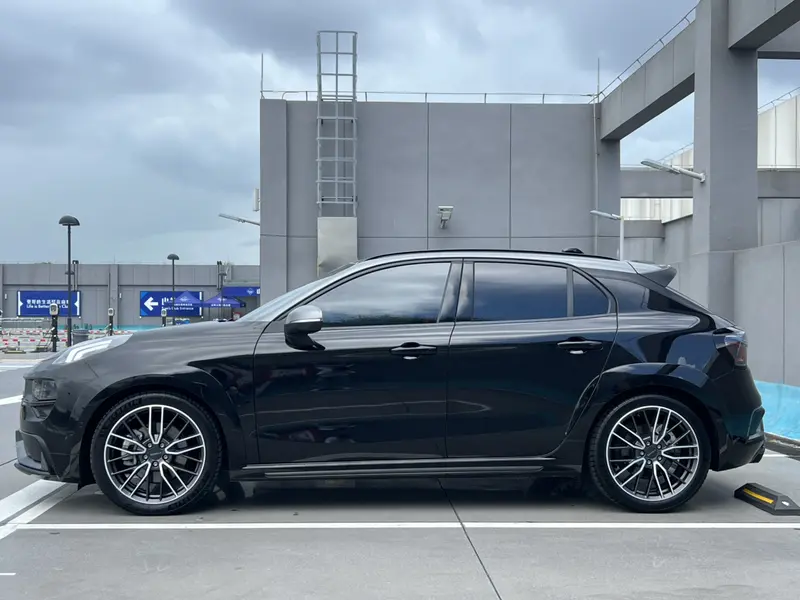 Lynk&Co Lynk & Co 02 Hatchback 2.0 TD Halo — фото 4
