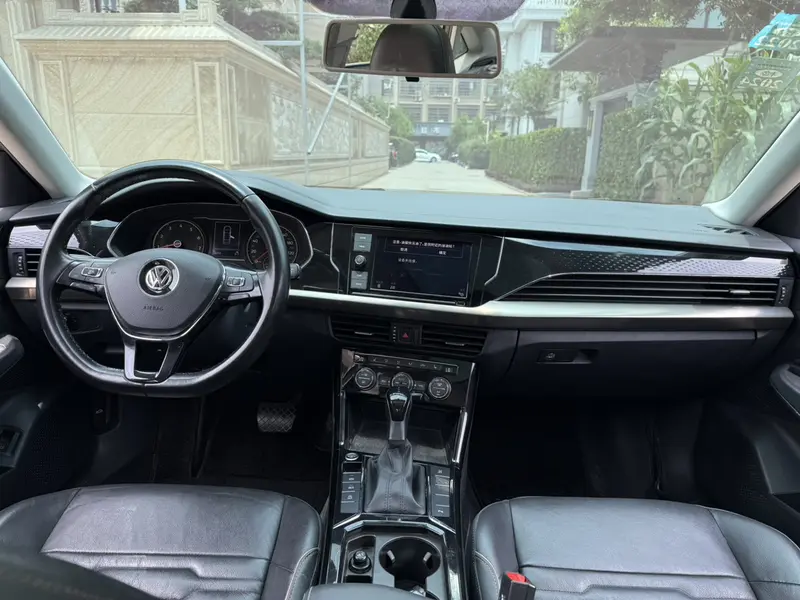 Volkswagen Passat — фото 7