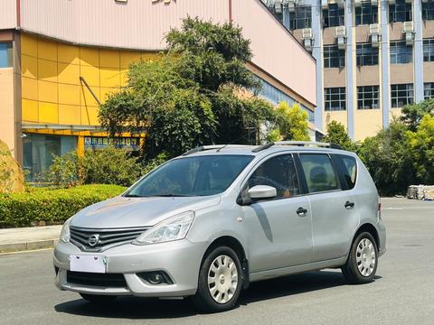 Nissan Livina