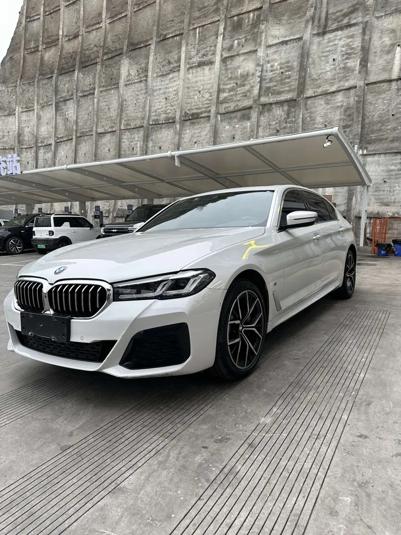 BMW 5 Series — фото 1