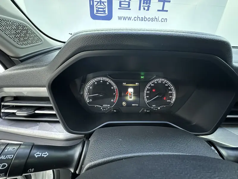 Geely Vision X6 — фото 9