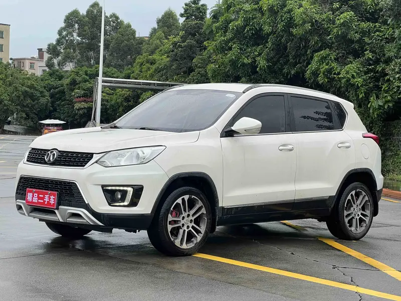 BAIC Senova X35