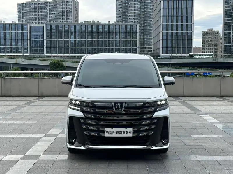 Toyota Vellfire — фото 2