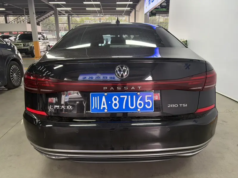 Volkswagen Passat — фото 4