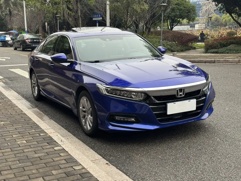 Honda Accord — фото 3