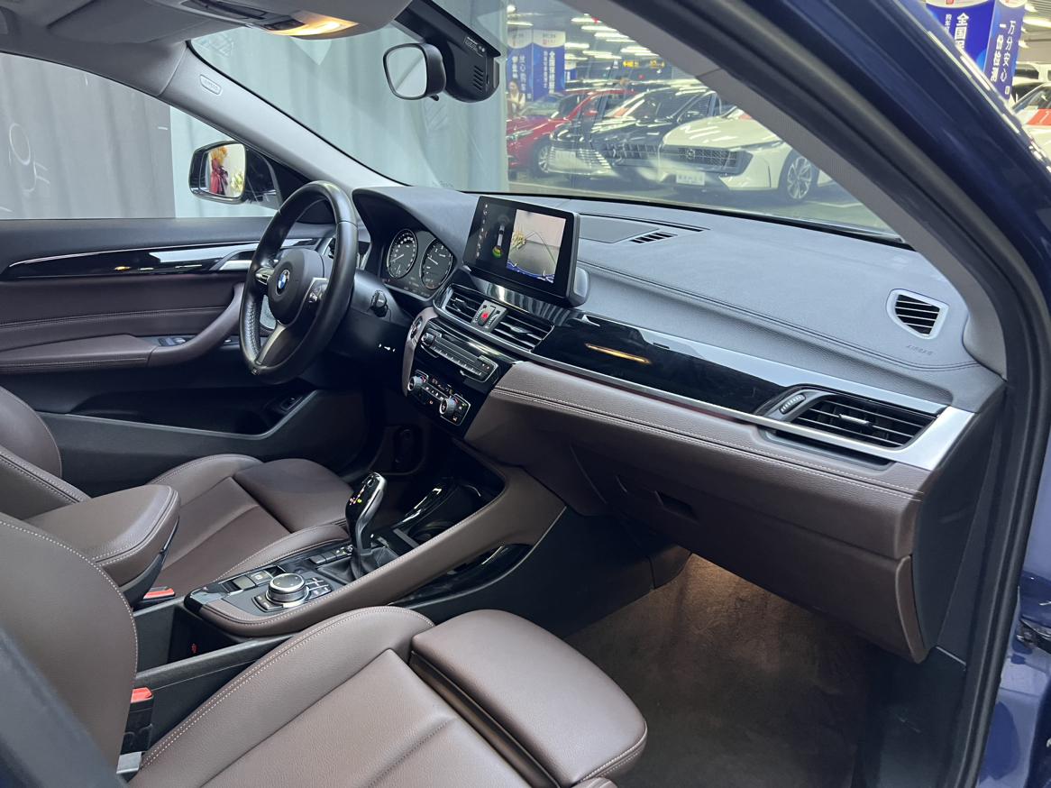 BMW X2: фотография 12 из 20