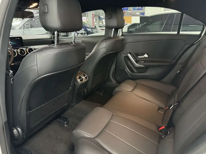 Mercedes-Benz A-Class рестайлинг A 180 L — фото 9