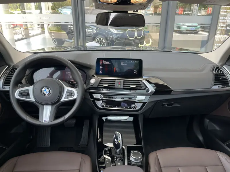 BMW X3 xDrive25i M спортпакет — фото 6