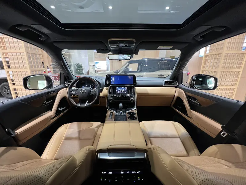 Lexus LX — фото 8
