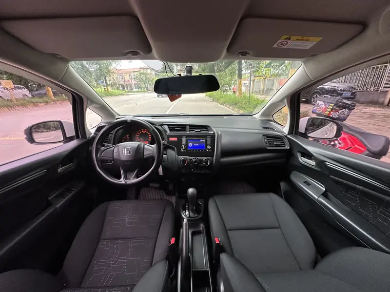 Honda Fit — фото 8