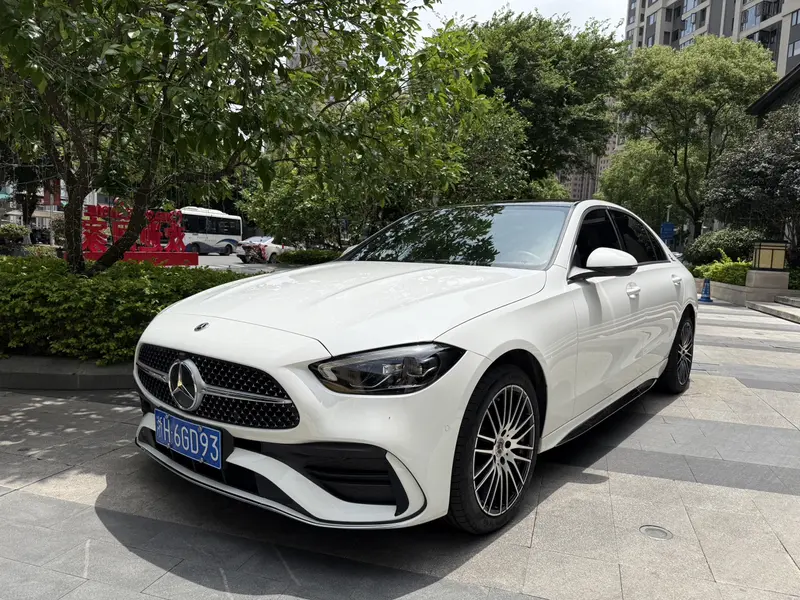 Mercedes-Benz C-Class — фото 1