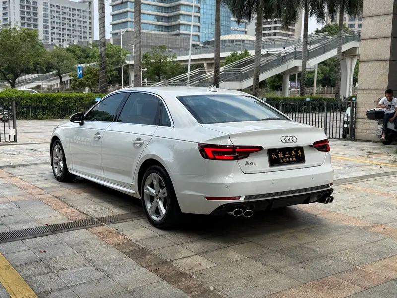Audi A4L — фото 4