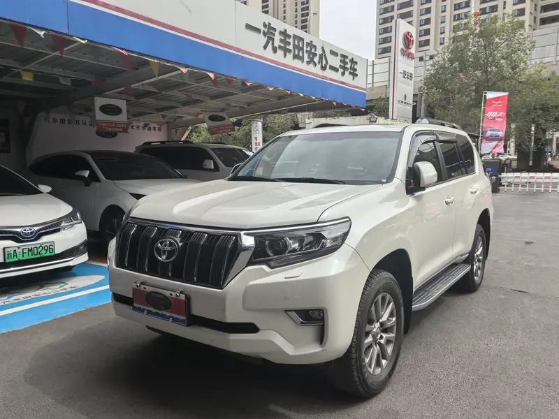 Toyota Prado — фото 1