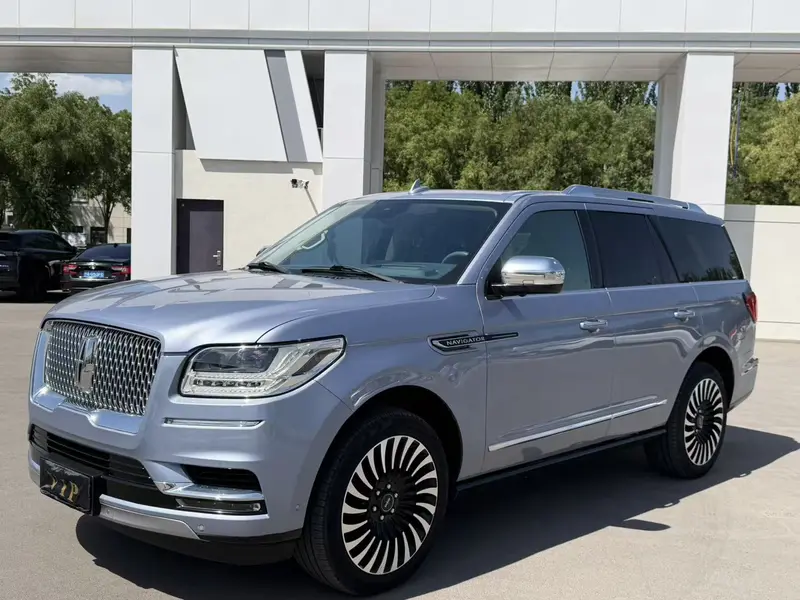 Lincoln Navigator