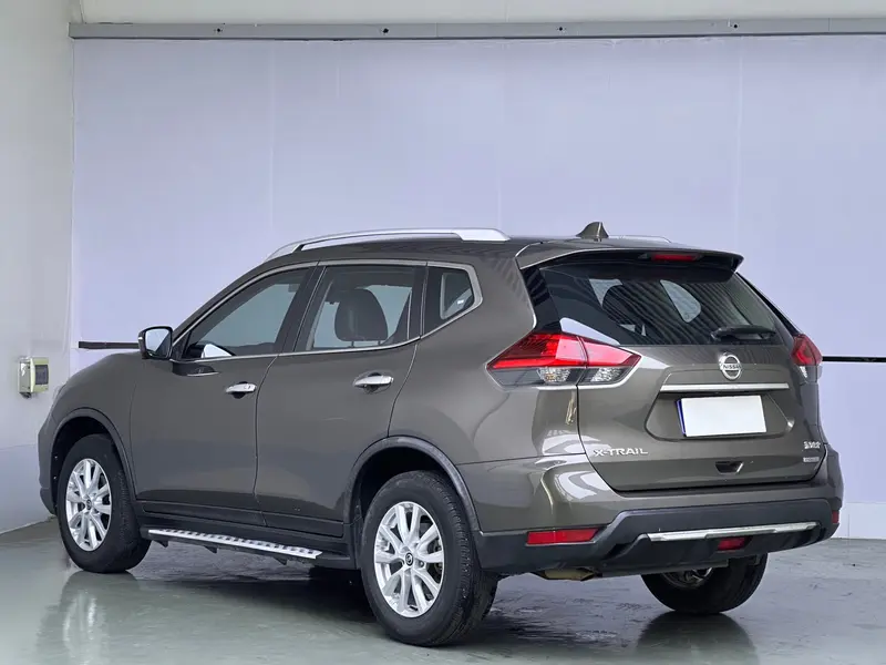 Nissan X-Trail 2.0L CVT комфорт 2WD — фото 4