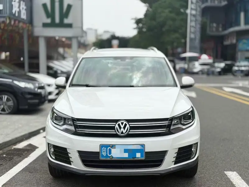 Volkswagen Tiguan — фото 2