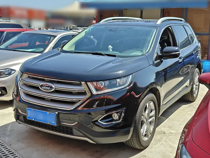 Ford Edge Eco Boost 245 2 WD 7 V