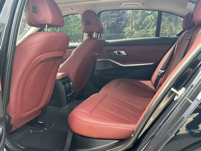 BMW 3 series 2023 Черный из Китая, фото 6