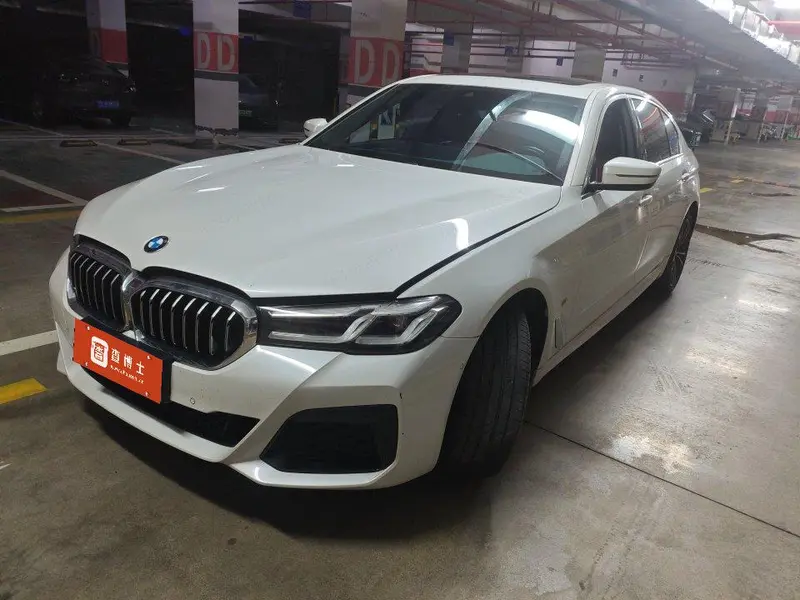 BMW 5 Series — фото 1