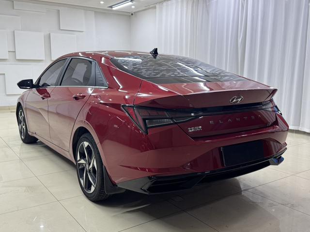 Elantra 2021 1,5 л CVT LUX Premium Edition Elantra 2021 1,5 л CVT LUX Premium Edition