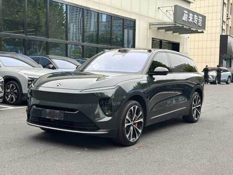 Nio ES8