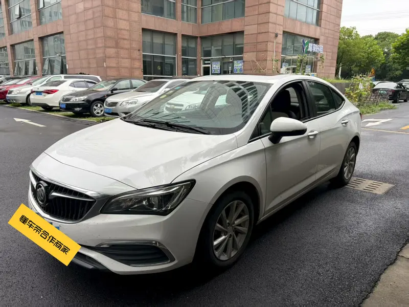 Buick Verano 15 S AT