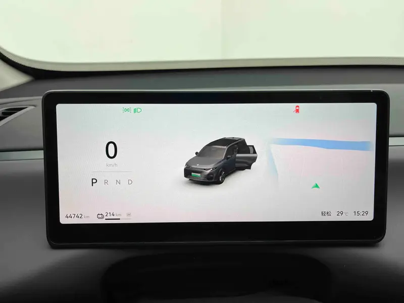 Leapmotor C 16 520 Premium Plus — фото 11