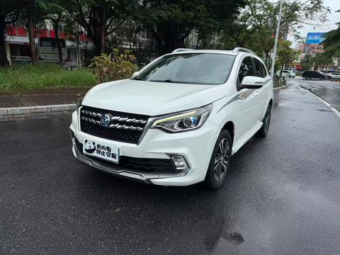 Venucia T70