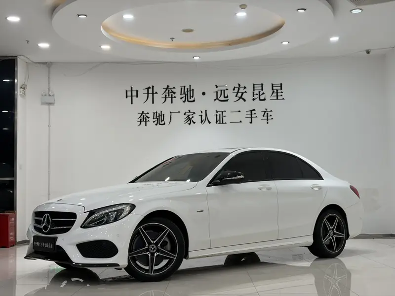 Mercedes-Benz C-Class — фото 1