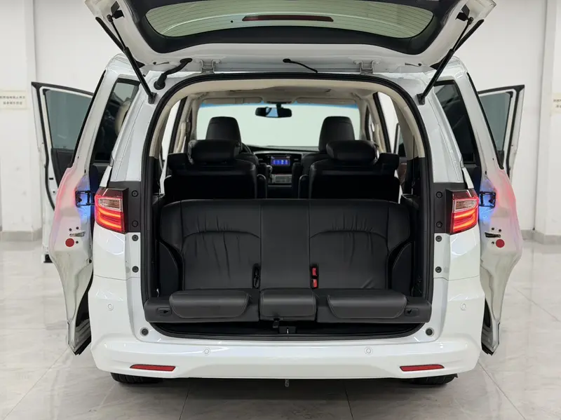 Honda Odyssey — фото 15