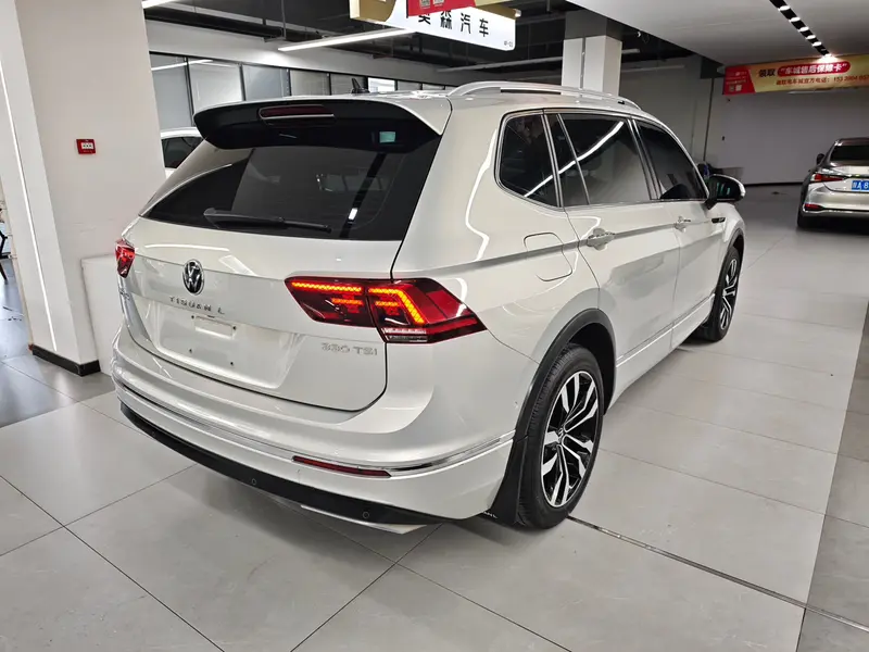 Volkswagen Tiguan L — фото 5