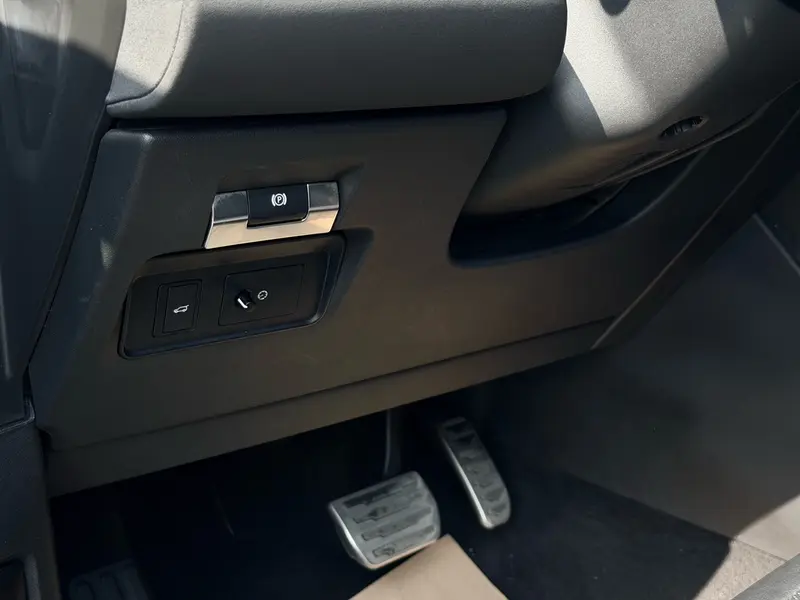 Land Rover Range Rover Evoque — фото 19