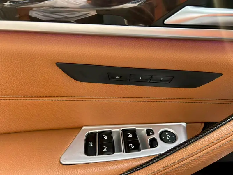 BMW 5 Series — фото 14