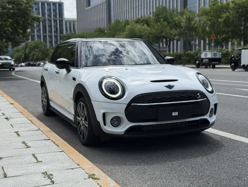 MINI Clubman — фото 3