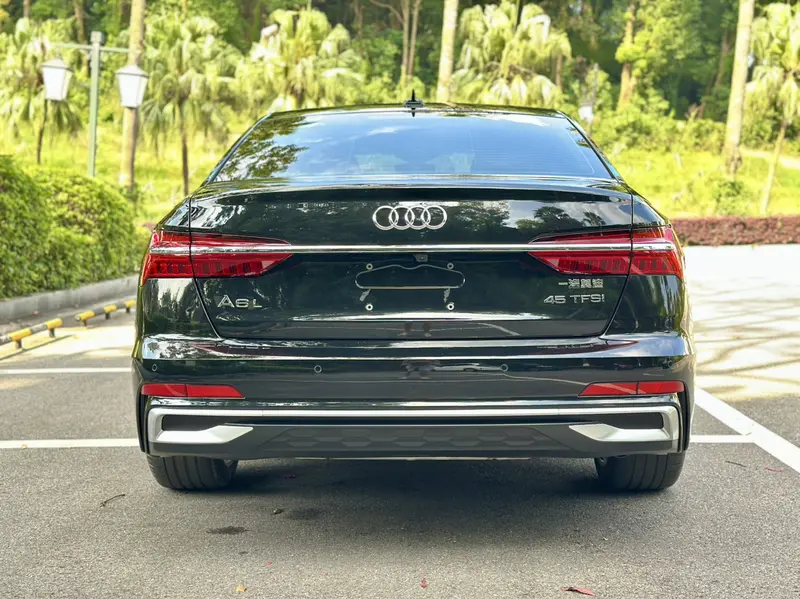 Audi A6L — фото 5