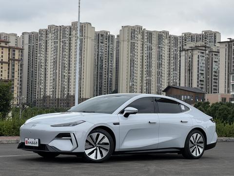 Geely Galaxy E8