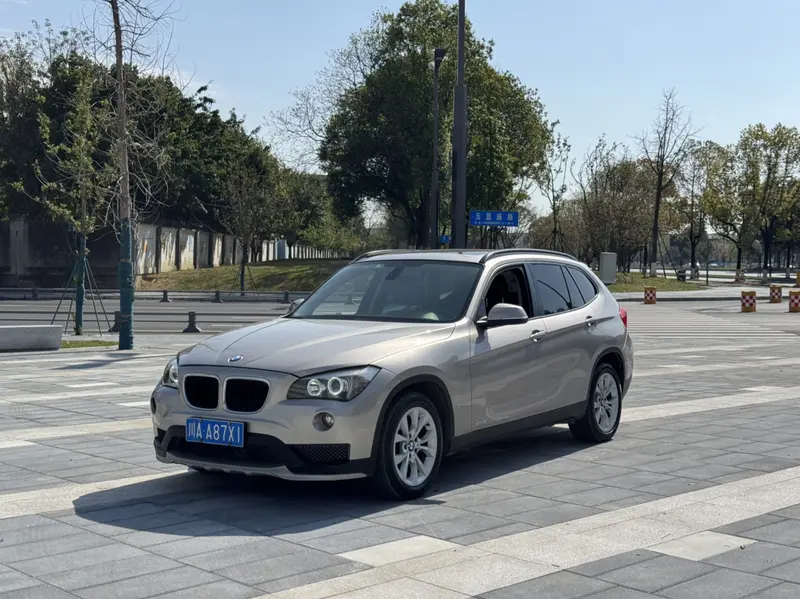 BMW X1 — фото 1