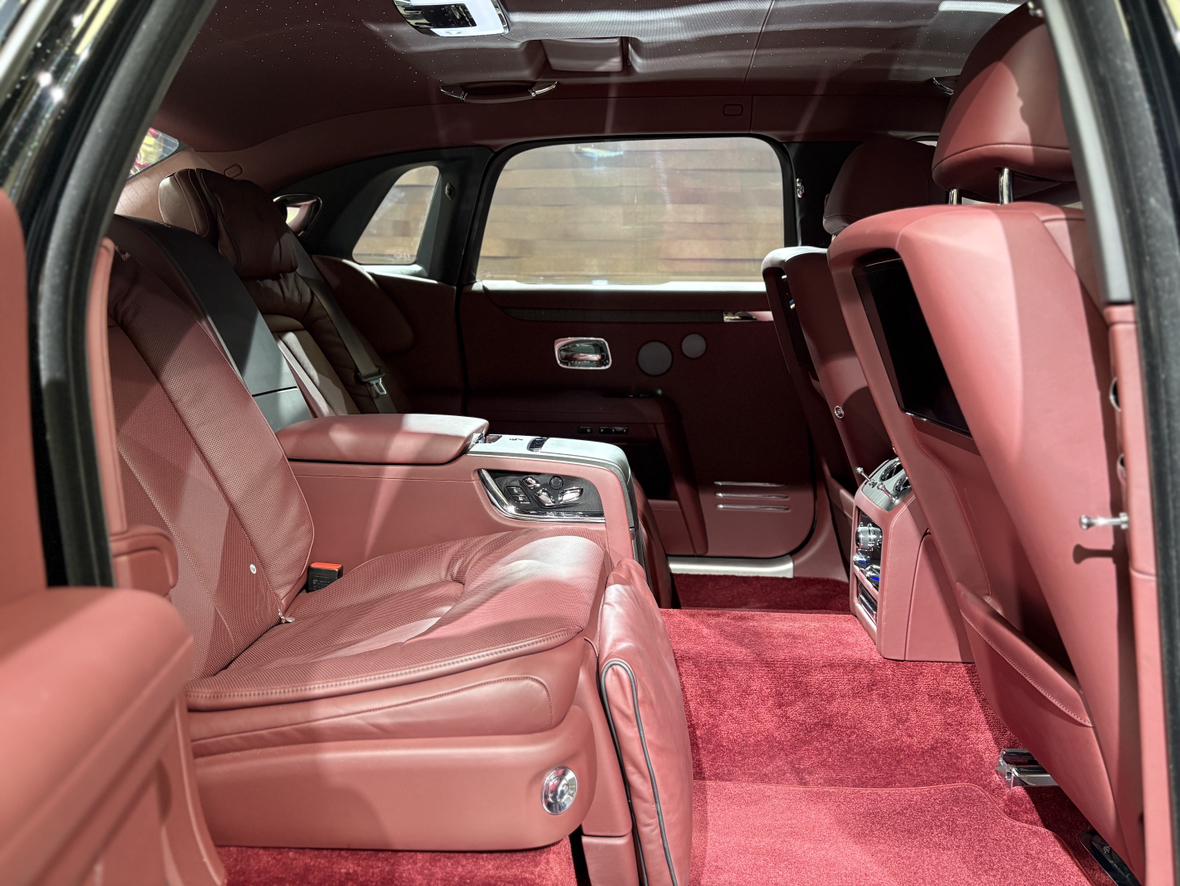 Rolls-Royce Ghost: фотография 21 из 28