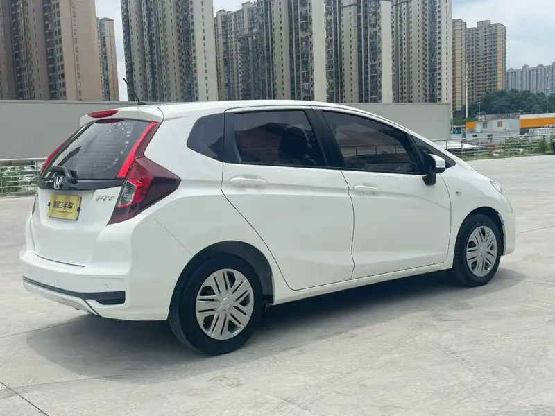 Honda Fit — фото 6