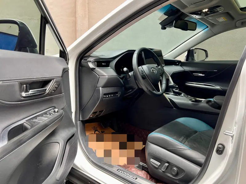 Toyota Harrier — фото 10