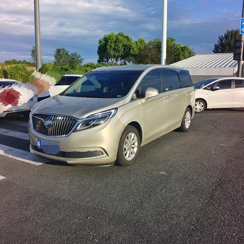 Buick GL8