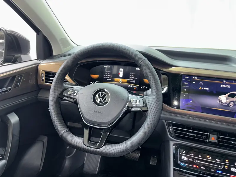 Volkswagen Tharu — фото 8