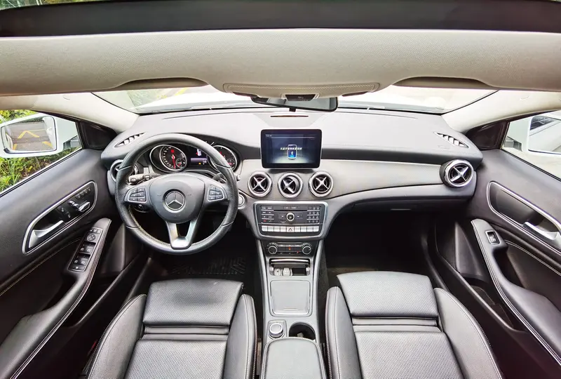 Mercedes-Benz GLA — фото 8