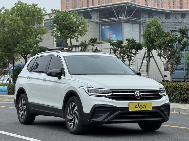 Volkswagen Tiguan L 2025 Белый из Китая, фото 6