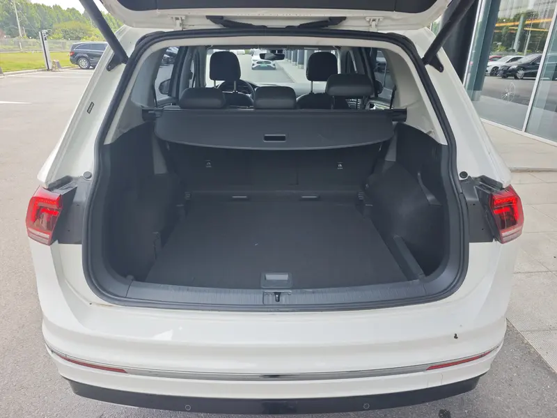Volkswagen Tiguan L — фото 17
